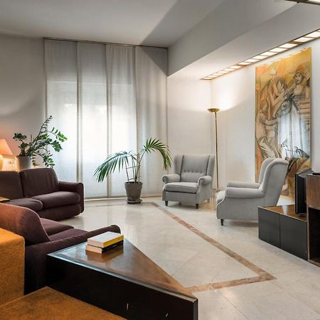 Flats4Rent Residenza Ai Tigli Apartment Верона Екстериор снимка